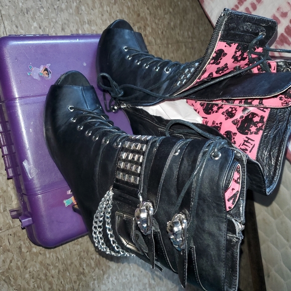 Women's Brand new skull boots - Picture 1 of 4